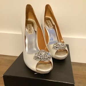 Badgley Mischka Jeannie Satin open toe pump